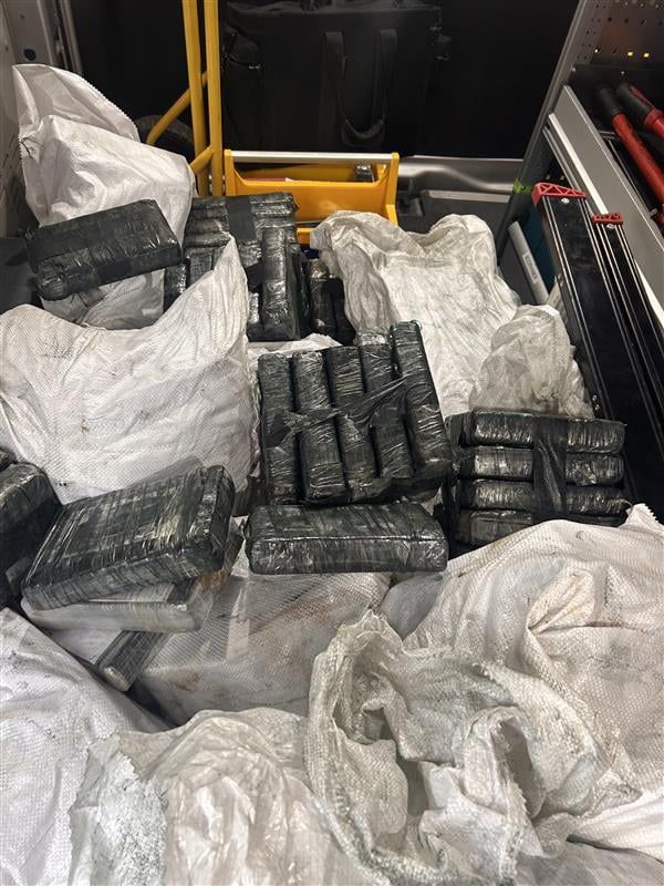 Aduanas incautan 381,5 kg de cocaína