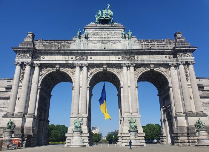 Bruxelles | Le Parc Du Cinquantenaire Se Pare Du Drapeau Ukrainien ...