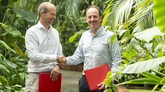 Steven Dessein (Plantentuin) et Jean Van Wetter (Enabel)